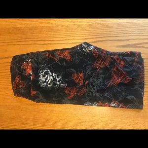 BNWOT VERY RARE Rose 🥀 OS Leggings!